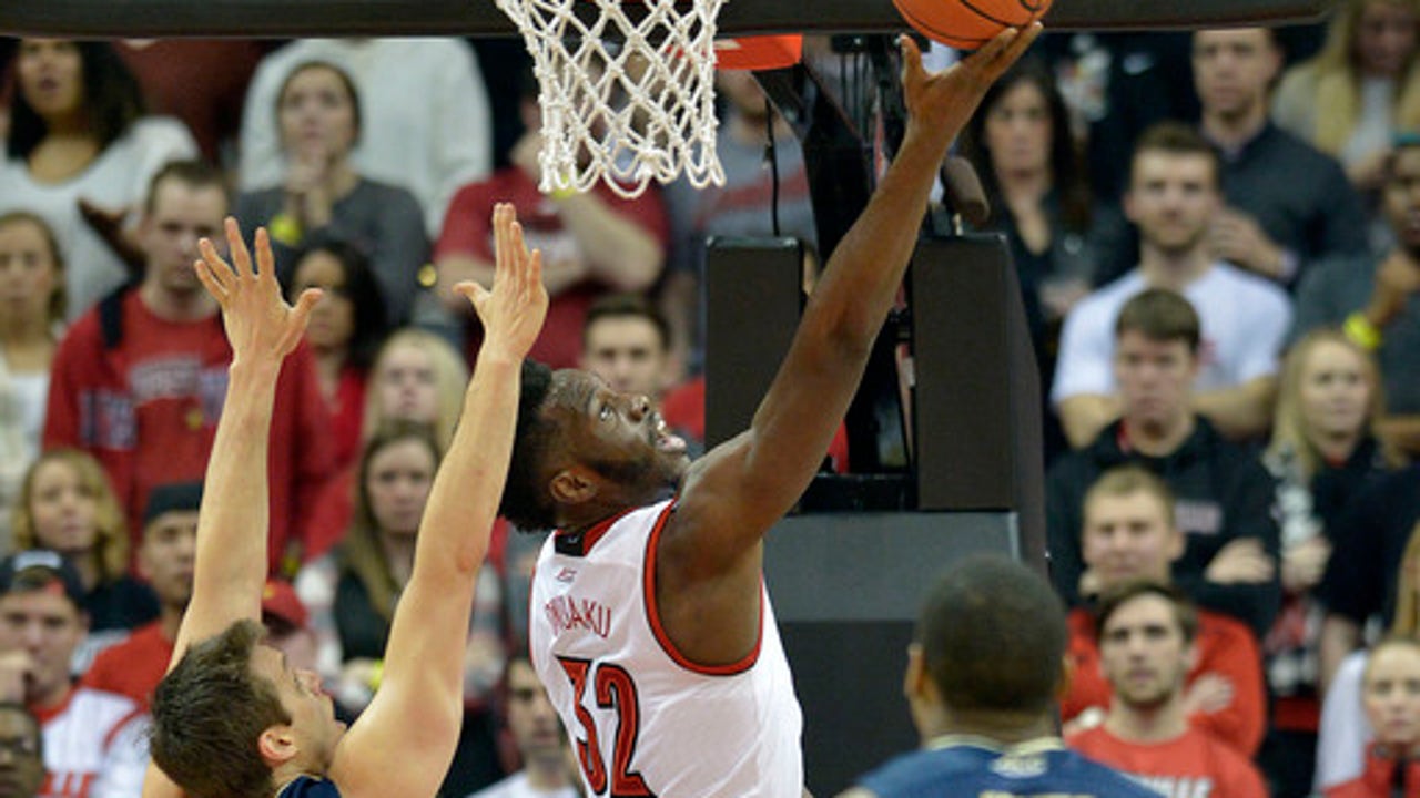 No. 21 Louisville grinds down No. 20 Pitt for 59-41 win